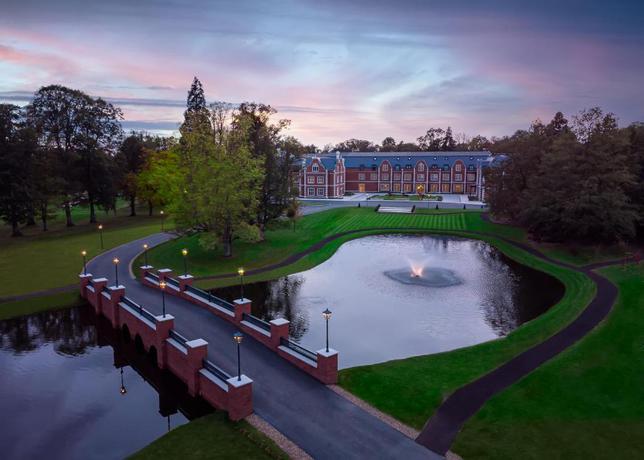 Imagen de los exteriores del Hotel Fairmont Windsor Park. Foto 13