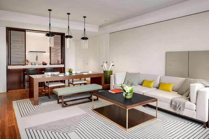 Imagen de la habitación del Hotel Fairmont Wuhan. Foto 15
