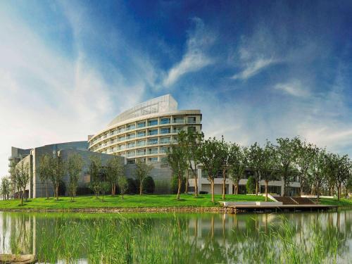 Imagen general del Hotel Fairmont Yangcheng Lake. Foto 5