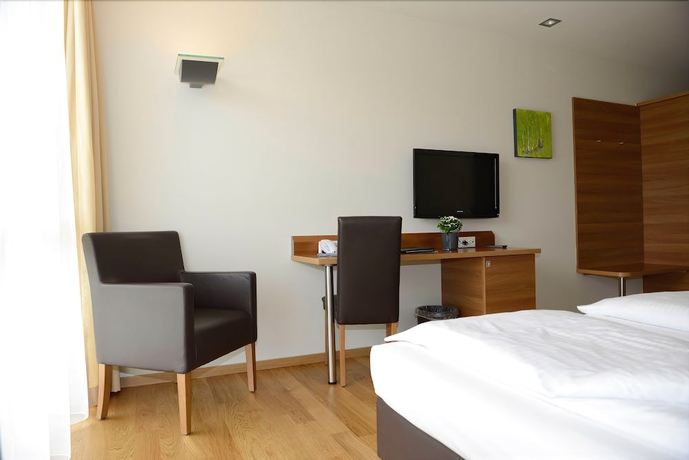 Imagen de la habitación del Hotel Fairmotel Dornbirn. Foto 12