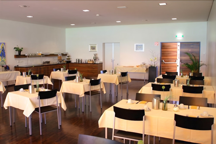 Imagen del bar/restaurante del Hotel Fairmotel Dornbirn. Foto 3