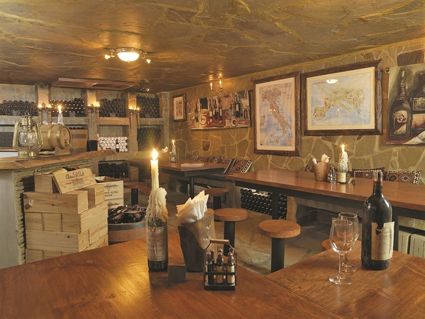 Imagen del bar/restaurante del Hotel Fairview. Foto 3