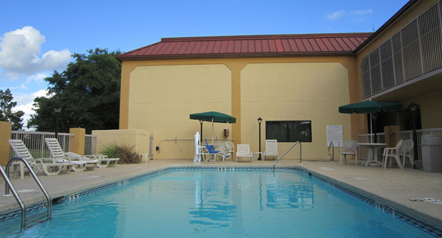 Imagen de la piscina del Hotel Fairview Inn and Suites, Mobile. Foto 6