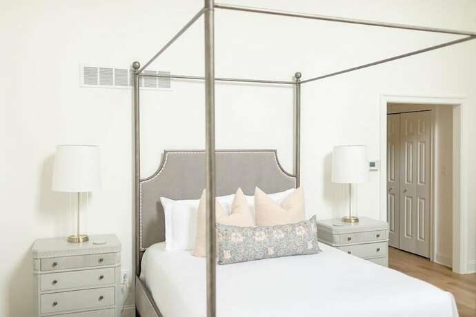 Imagen general del Hotel Fairville Inn. Foto 6