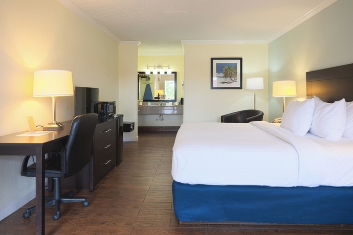 Imagen de la habitación del Hotel Fairway Inn Florida City Homestead Everglades. Foto 9