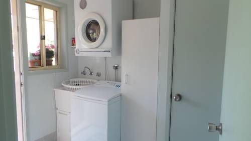 Imagen de la habitación del Hotel Fairway Motor Inn. Foto 5
