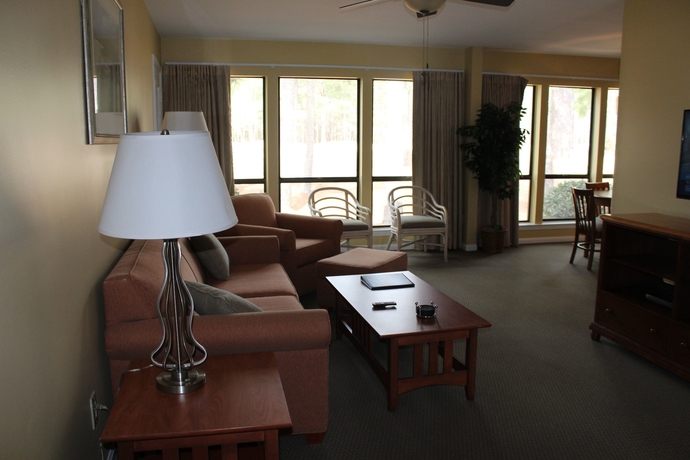 Imagen de los interiores del Hotel Fairways Villas. Foto 17
