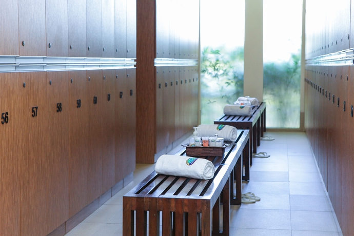 Imagen de la piscina del Hotel Fairways and Bluewater Boracay. Foto 16