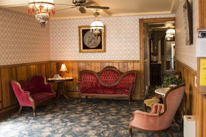 Imagen de los interiores del Hotel Fairweather Inn. Foto 18