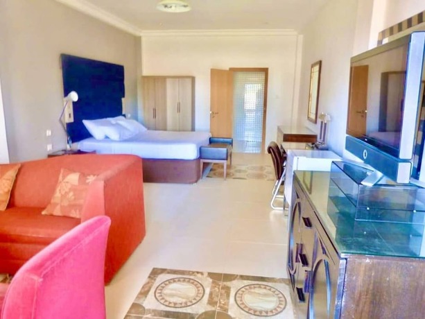 Imagen de la habitación del Hotel Fajara Resort. Foto 10