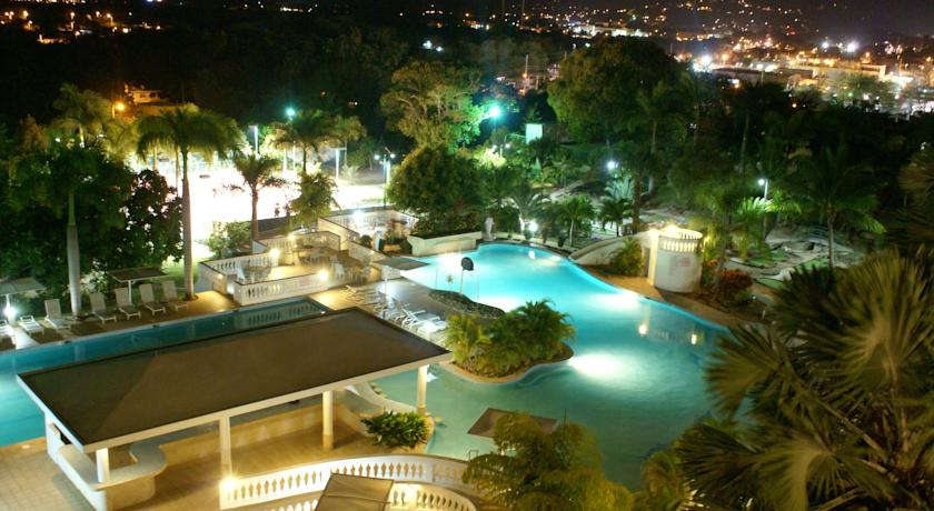 Imagen de los exteriores del Hotel Fajardo Inn. Foto 8