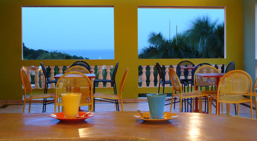 Imagen del bar/restaurante del Hotel Fajardo Inn. Foto 4