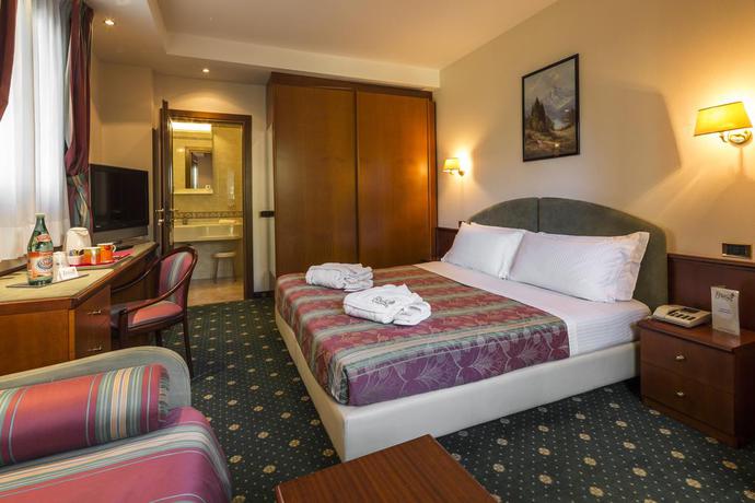 Imagen de la habitación del Hotel Falco D'oro, Tole. Foto 7