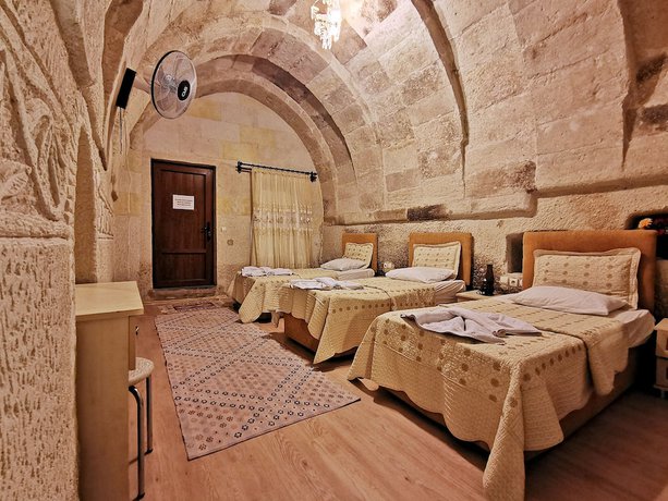 Imagen de la habitación del Hotel Falcon Cave Suites. Foto 2