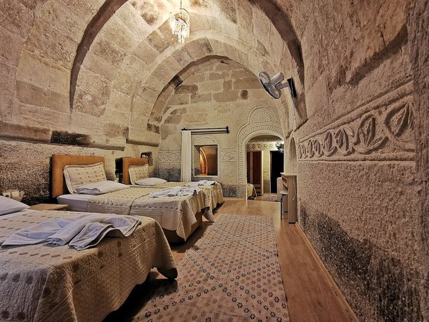 Imagen de la habitación del Hotel Falcon Cave Suites. Foto 3