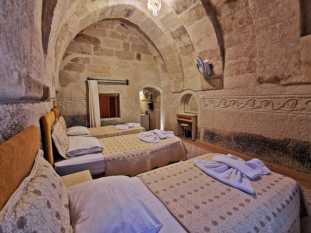 Imagen de la habitación del Hotel Falcon Cave Suites. Foto 6