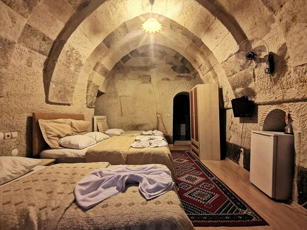 Imagen de la habitación del Hotel Falcon Cave Suites. Foto 7
