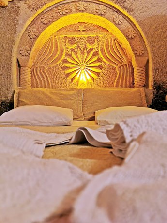 Imagen de la habitación del Hotel Falcon Cave Suites. Foto 16