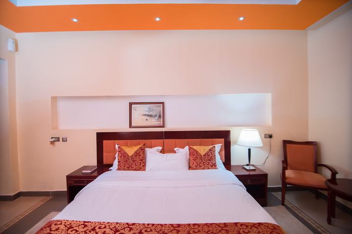 Imagen de la habitación del Hotel Falcon Heights. Foto 6