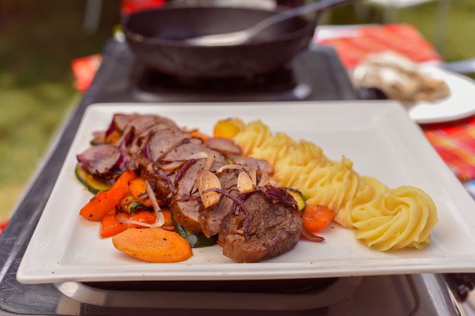 Imagen del bar/restaurante del Hotel Falcon Heights. Foto 2