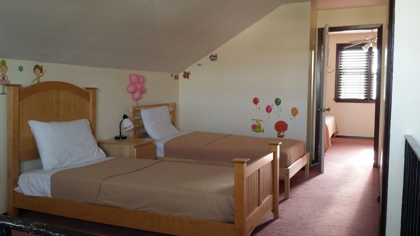Imagen de la habitación del Hotel Falcon Inn. Foto 2