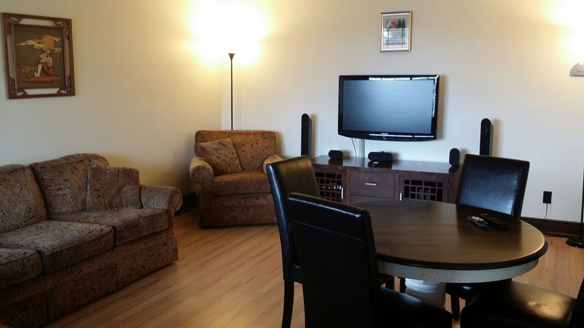 Imagen de los interiores del Hotel Falcon Inn. Foto 10