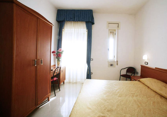 Imagen de los exteriores del Hotel Falcone. Foto 10