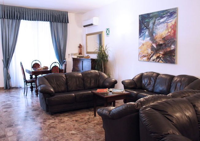 Imagen de los interiores del Hotel Falcone. Foto 13