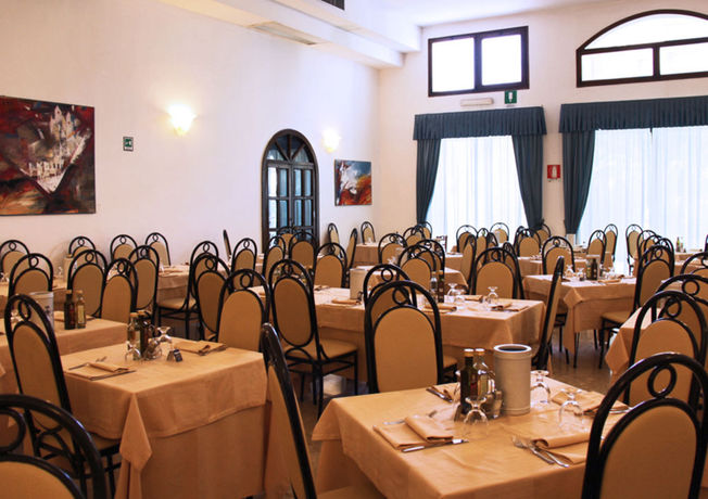 Imagen del bar/restaurante del Hotel Falcone. Foto 3