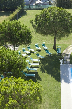 Imagen de los exteriores del Hotel Falcone Lignano. Foto 10