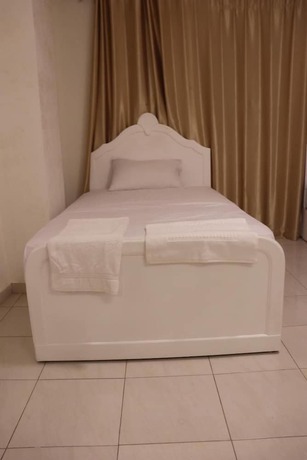 Imagen de la habitación del Hotel Falcons. Foto 9
