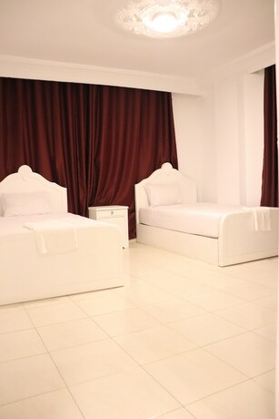 Imagen de la habitación del Hotel Falcons. Foto 10