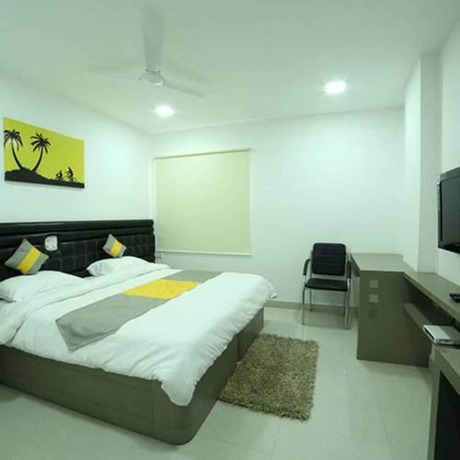 Imagen de la habitación del Hotel Falcons Nest La riviera. Foto 9