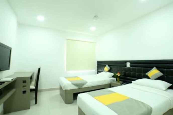Imagen de la habitación del Hotel Falcons Nest La riviera. Foto 10