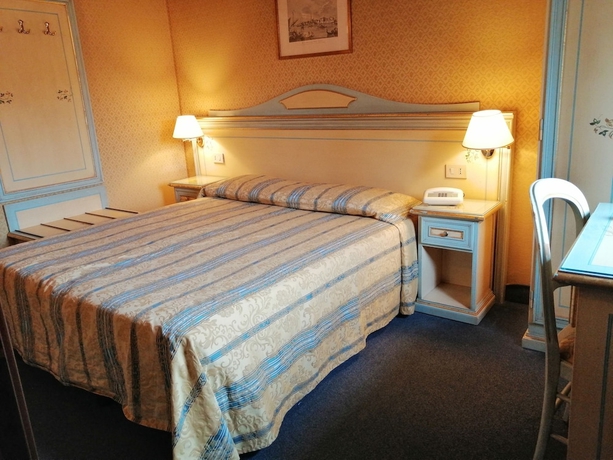 Imagen de la habitación del Hotel Falier. Foto 4