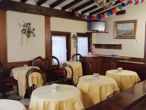 Imagen del bar/restaurante del Hotel Falier. Foto 3