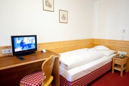 Imagen de la habitación del Hotel Falken, Casteldarne. Foto 9