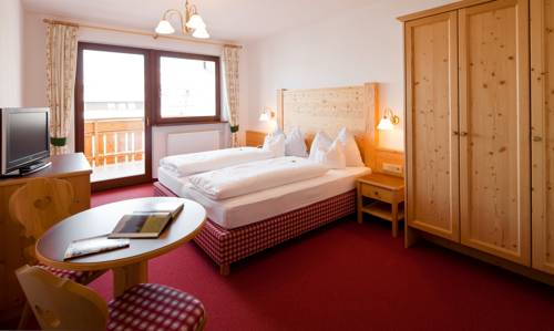 Imagen de la habitación del Hotel Falken, Casteldarne. Foto 11