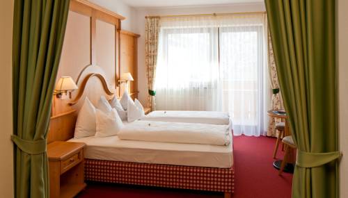 Imagen de la habitación del Hotel Falken, Casteldarne. Foto 14