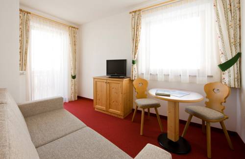 Imagen de la habitación del Hotel Falken, Casteldarne. Foto 16