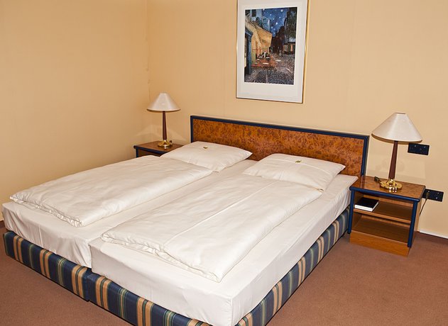 Imagen de la habitación del Hotel Falkenstein, Dorfstadt. Foto 3