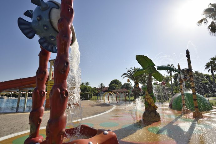 Imagen de la piscina del Hotel Falkensteiner Club Funimation Garden Calabria - All Inclusive. Foto 18