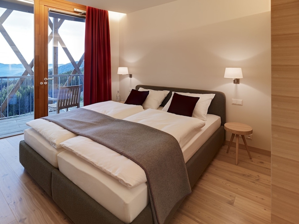 Imagen de la habitación del Hotel Falkensteiner Edelweiss Residences. Foto 17