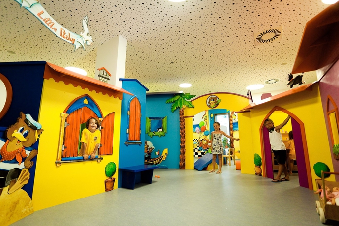 Imagen de los interiores del Hotel Falkensteiner Family Diadora. Foto 13