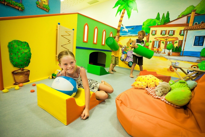 Imagen de los interiores del Hotel Falkensteiner Family Diadora. Foto 14