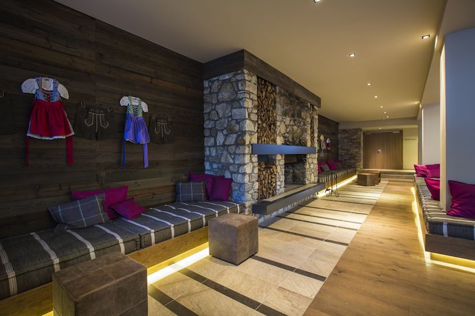 Imagen de los interiores del Hotel Falkensteiner Family Sonnenalpe. Foto 16