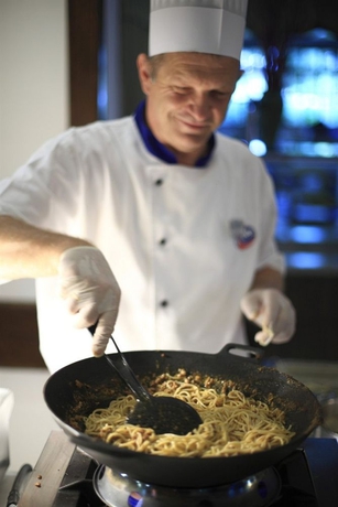 Imagen del bar/restaurante del Hotel Falkensteiner Hotel Park Punat. Foto 2