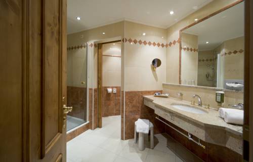 Imagen de la habitación del Hotel Falkensteiner Hotel & Spa Falkensteinerhof. Foto 7