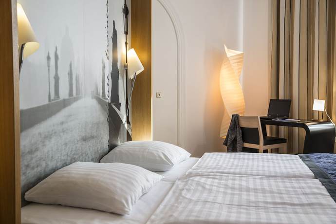 Imagen de la habitación del Hotel Falkensteiner Prague. Foto 9