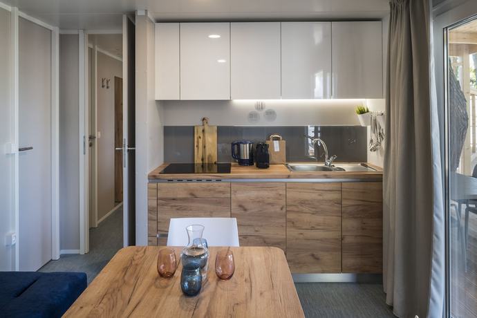 Imagen de la habitación del Hotel Falkensteiner Premium Mobilehomes Zadar - Camping. Foto 7